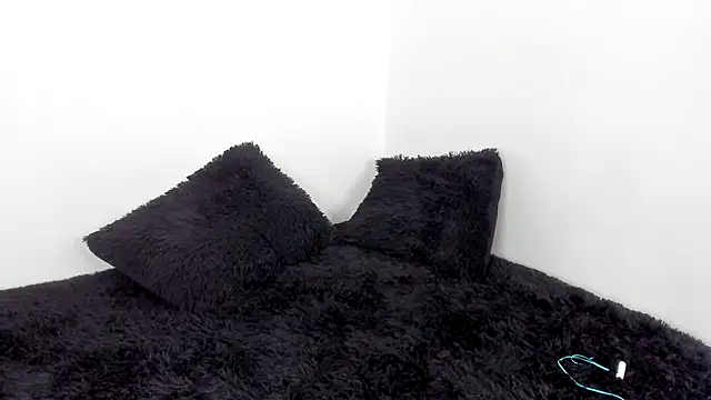 Laurensmith9 online show from 10/08/25, 12:39