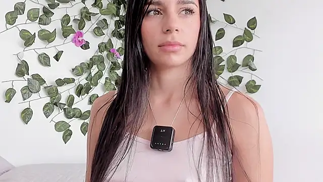Laurensmith9 online show from 04/28/26, 02:21