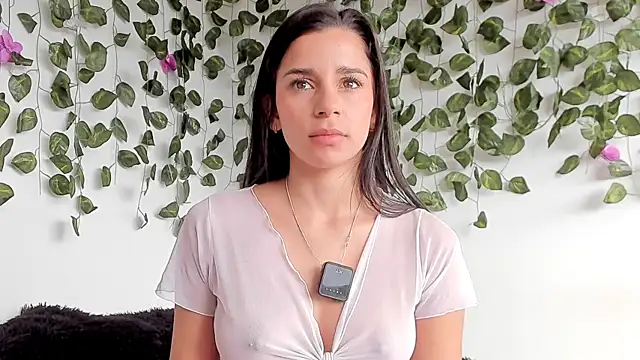 Laurensmith9 online show from 04/21/26, 01:50