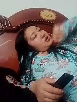 Snapshot of boobsTaylor chatting on 11/15/25, 05:06 boobsTaylor online show from 11/15/25, 05:06