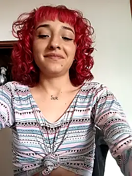 Snapshot of NickiYoung chatting on 06/19/26, 05:52 NickiYoung online show from 06/19/26, 05:52