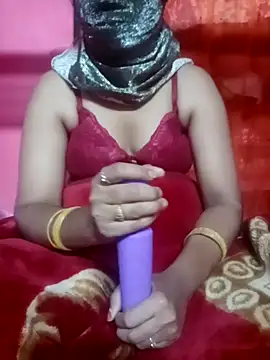 Snapshot of YourHotRandi chatting on 10/09/25, 06:41 YourHotRandi online show from 10/09/25, 06:41