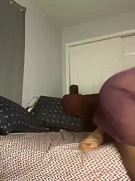 Yoshibaby2670 online show from 02/28/25, 12:09