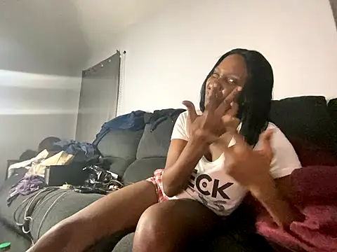 Yoshibaby2670 online show from 12/01/25, 09:10