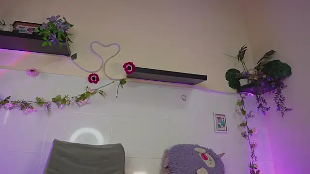 bri cullen online show from 11/12/25, 02:54