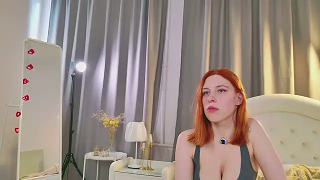Snapshot of Mikka_Blush chatting on 10/18/25, 09:11 Mikka Blush online show from 10/18/25, 09:11