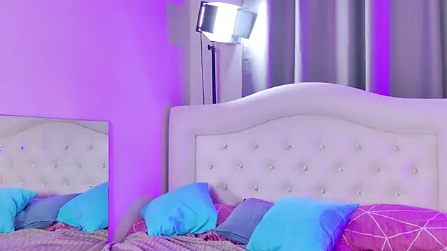 Mikka Blush online show from 11/13/25, 09:08