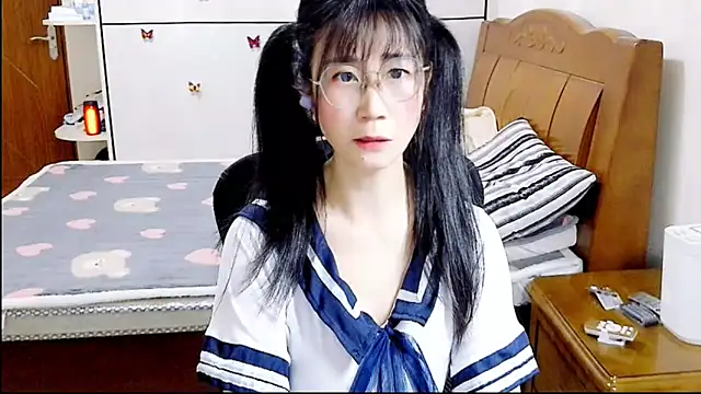 Snapshot of Strawberry_baby chatting on 09/12/25, 03:56 Strawberry baby online show from 09/12/25, 03:56