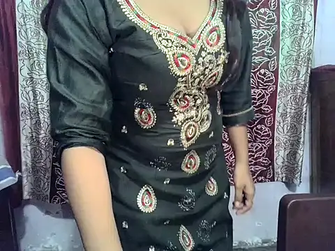 Snapshot of SIYA_MAVI chatting on 07/17/26, 02:20 SIYA MAVI online show from 07/17/26, 02:20