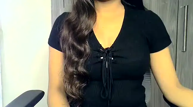 Snapshot of SIYA_MAVI chatting on 03/04/25, 07:41 SIYA MAVI online show from 03/04/25, 07:41