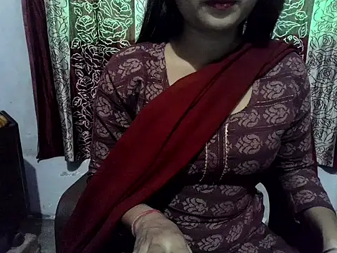 Snapshot of SIYA_MAVI chatting on 10/13/25, 04:14 SIYA MAVI online show from 10/13/25, 04:14