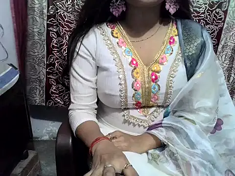 Snapshot of SIYA_MAVI chatting on 06/09/26, 02:34 SIYA MAVI online show from 06/09/26, 02:34