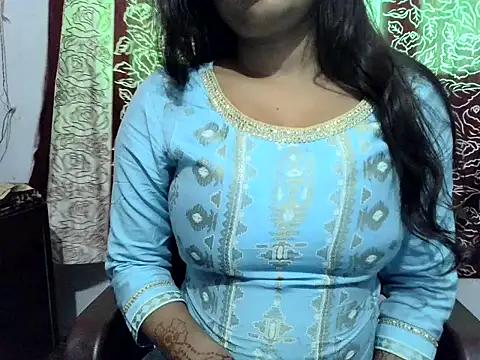 SIYA MAVI online show from 10/24/25, 07:40