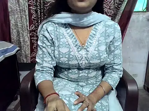 SIYA MAVI online show from 05/02/26, 01:55