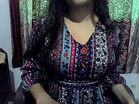 SIYA MAVI online show from 11/07/25, 04:06