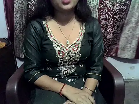 SIYA MAVI online show from 04/25/26, 02:25