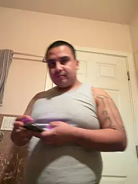 Snapshot of LA_cloudzzpnp chatting on 02/12/26, 06:35 LA cloudzzpnp online show from 02/12/26, 06:35