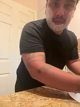 Snapshot of LA_cloudzzpnp chatting on 01/04/25, 07:03 LA cloudzzpnp online show from 01/04/25, 07:03