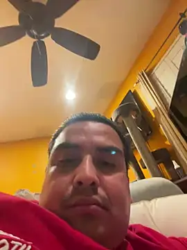 Snapshot of LA_cloudzzpnp chatting on 01/12/25, 01:27 LA cloudzzpnp online show from 01/12/25, 01:27