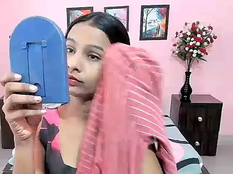 Melis Sandra online show from 11/08/25, 03:43