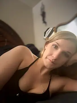 Snapshot of Kitty_DaCocks chatting on 07/02/26, 11:22 Kitty DaCocks online show from 07/02/26, 11:22
