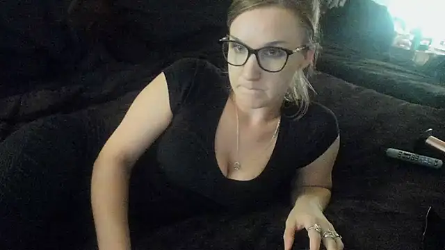 Kitty DaCocks online show from 11/10/25, 11:32