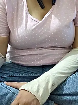 mallupriyapriya online show from 11/16/25, 08:08