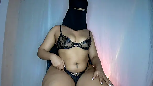 Amira bayby online show from 02/16/26, 05:44