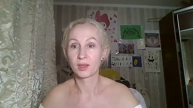 Snapshot of Mariana_har777 chatting on 03/01/25, 06:32 Mariana har777 online show from 03/01/25, 06:32
