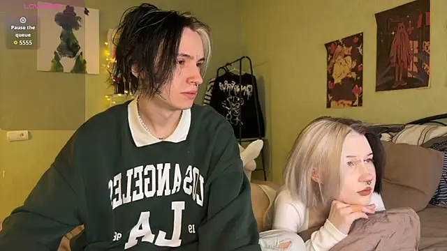 VeryRare TwinS online show from 11/18/25, 10:02