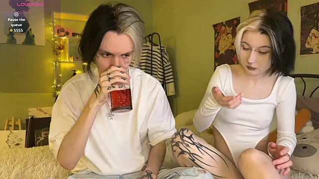 VeryRare TwinS online show from 10/02/25, 09:40