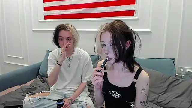 Snapshot of VeryRare_TwinS chatting on 06/01/26, 07:41 VeryRare TwinS online show from 06/01/26, 07:41