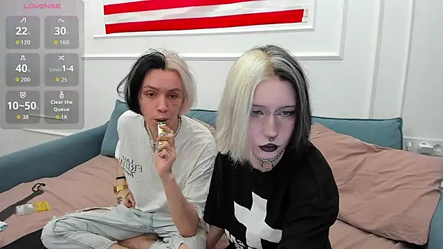 Snapshot of VeryRare_TwinS chatting on 06/18/26, 07:41 VeryRare TwinS online show from 06/18/26, 07:41