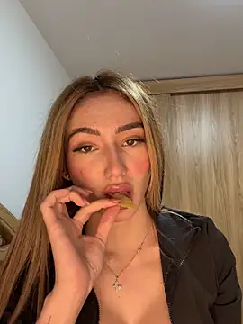 Maddy Jones online show from 11/23/25, 03:38