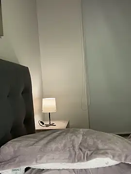 Maddy Jones online show from 10/27/25, 01:17