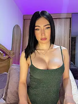 Maddy Jones online show from 04/07/26, 12:23