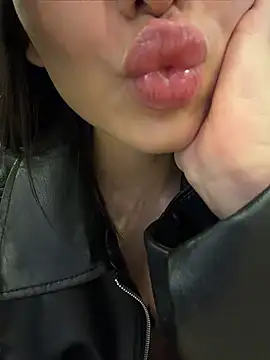Snapshot of Maddy_Jones chatting on 06/22/26, 10:51 Maddy Jones online show from 06/22/26, 10:51