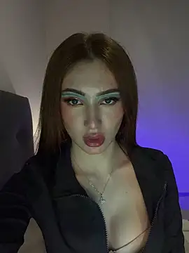 Maddy Jones online show from 10/31/25, 03:36