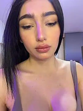 Maddy Jones online show from 05/29/26, 04:18