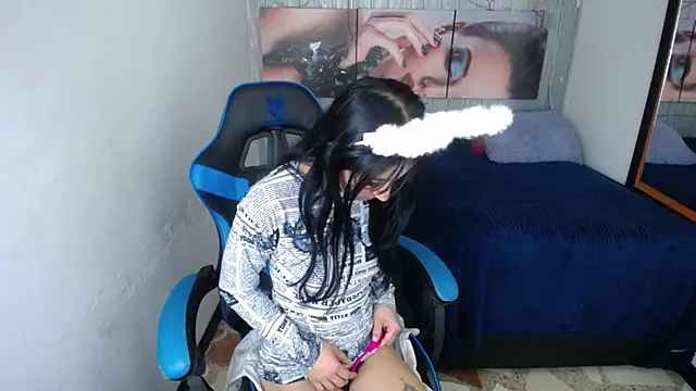 Anniee x online show from 10/15/25, 12:57