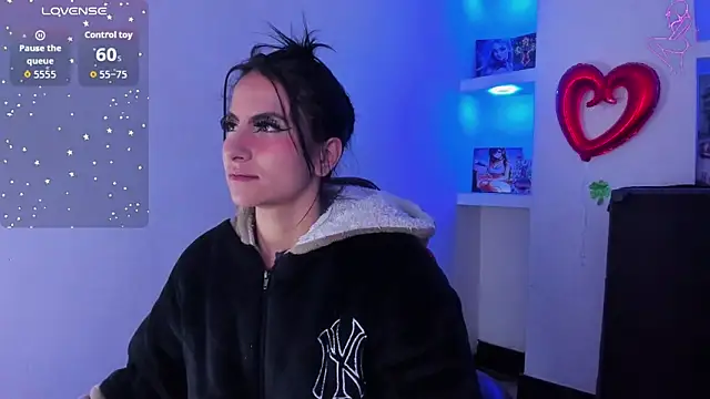 Anniee x online show from 04/30/26, 12:56