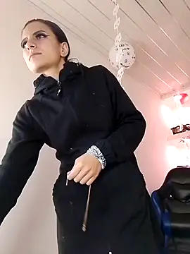 Anniee x online show from 10/26/25, 09:10