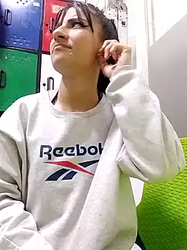 Anniee x online show from 11/15/25, 12:31