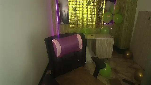 Anniee x online show from 03/20/25, 12:43