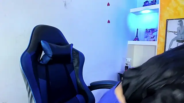 Anniee x online show from 05/22/26, 12:47