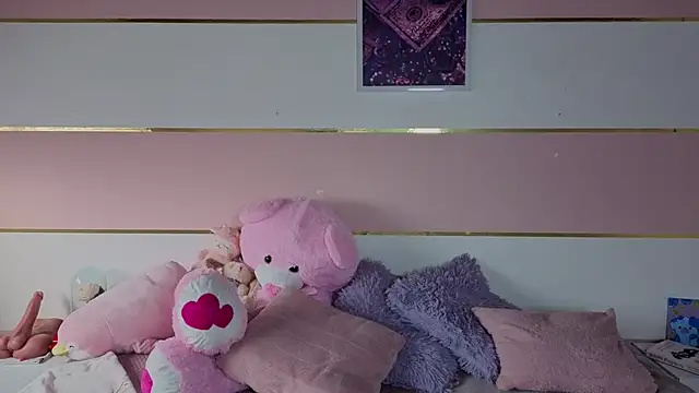 Charlotte  Miller online show from 11/18/25, 11:57