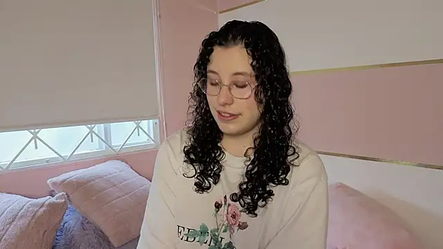 Charlotte  Miller online show from 10/04/25, 11:23