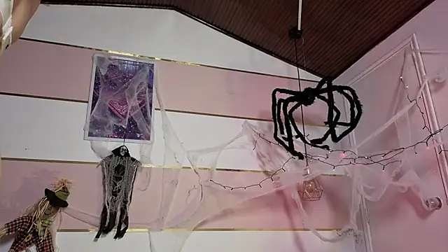 Charlotte  Miller online show from 10/29/25, 12:04