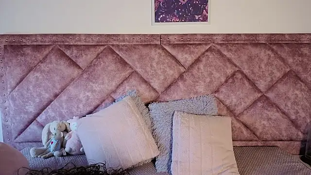 Charlotte  Miller online show from 09/22/25, 11:27