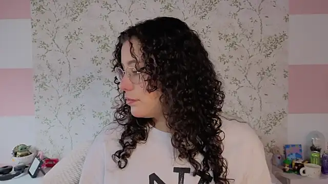 Charlotte  Miller online show from 04/05/26, 12:23